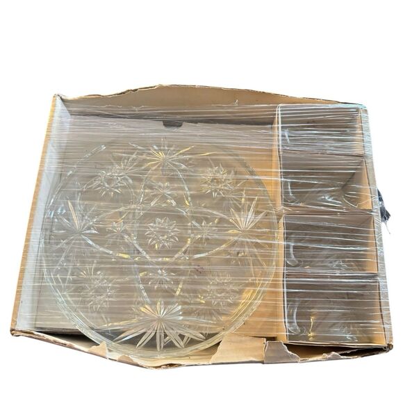 Vtg MCM Plate Tea Cup Set Anchor Hocking Early American Prescut 8 Piece Snack - Picture 6 of 16